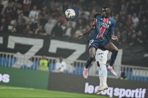 真敢买？前锋黑洞法鹰：巴黎被宰1亿&皇马亏6300万，第4名2年0球