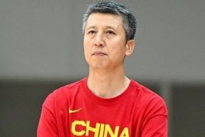 郭士强：球员磨合得比较好 新中国男篮伤病比较多 内线轮转困难